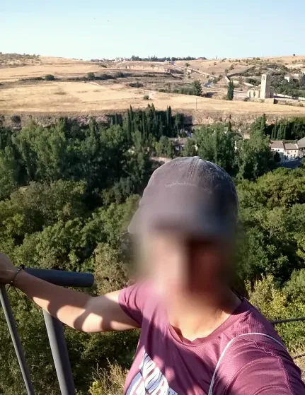 Anna, 40