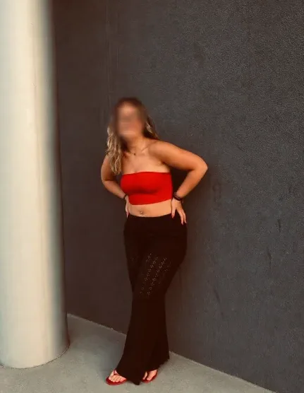 Charlotte, 18
