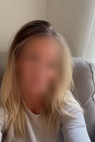 Luisa, 36