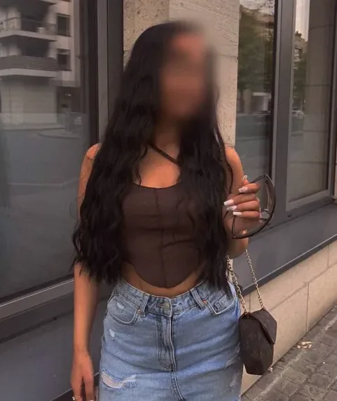 Marie, 19