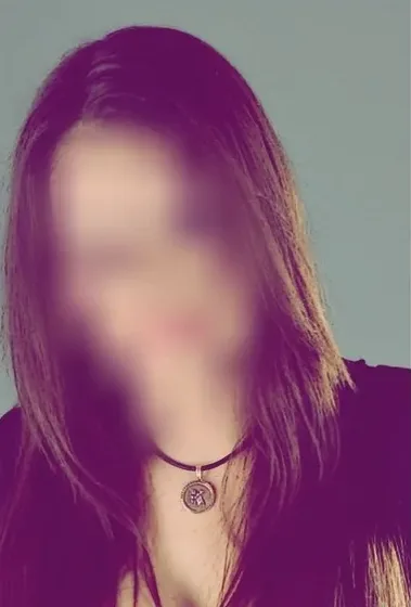 Nina, 31